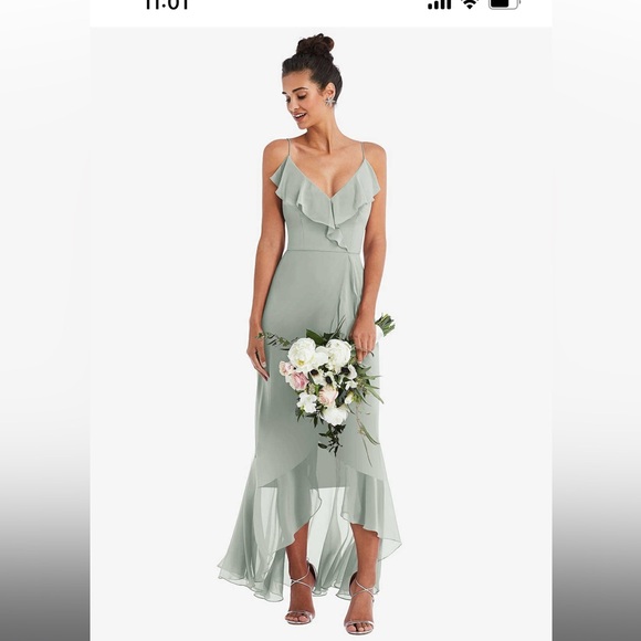 Bridesmaid dress beautiful for special occasion. Flows and light - Picture 1 of 3